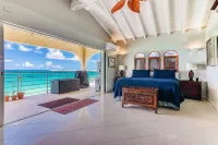 The Penthouse at LaSiesta Stunning Views in Luxurious Surroundings! Hotels in Simpson Bay
