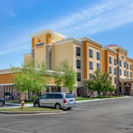 Comfort Suites