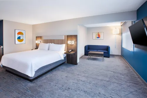 Holiday Inn Express & Suites Defiance Hotels in Defiance