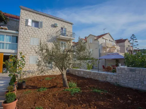 Apartments Lenka - One Bedroom Apartment with Balcony and garden View A2 - Wifi