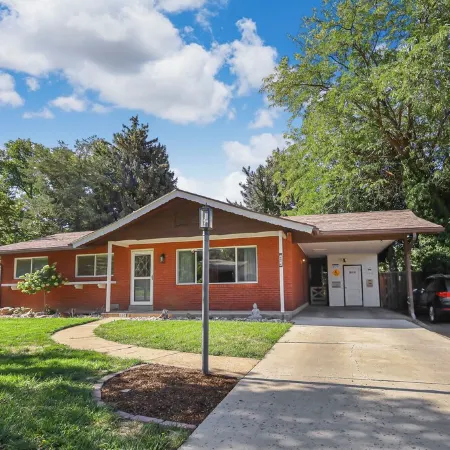 Mountain View’s, One Level Living,Cal King Bed, 3 Queens Designed for Comfort