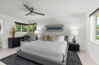 Chic Fort Lauderdale Getaway w/Private Heated Pool