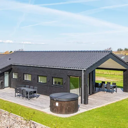 6 person holiday home in Lemvig-By Traum