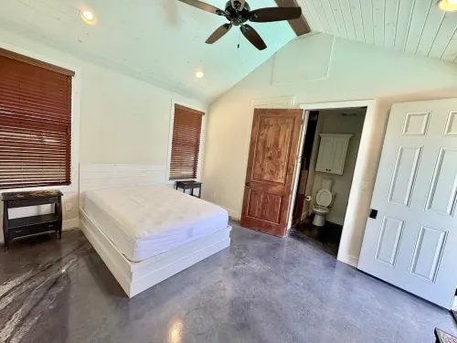 5 Bed Room House with Pool, Pickleball, Basketball, Sand Volley Ball on Hole #1 Hotels in Concan