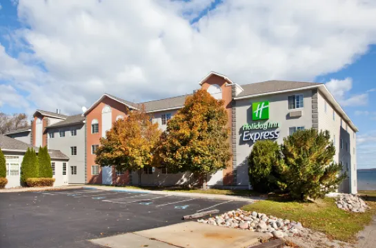Holiday Inn Express ST. IGNACE-LAKE FRONT by IHG