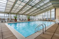 Omni Richmond Hotel - Pools