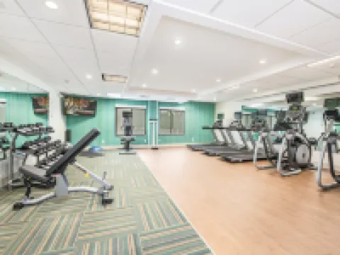 Holiday Inn Express & Suites DELAFIELD by IHG Hotels in Delafield