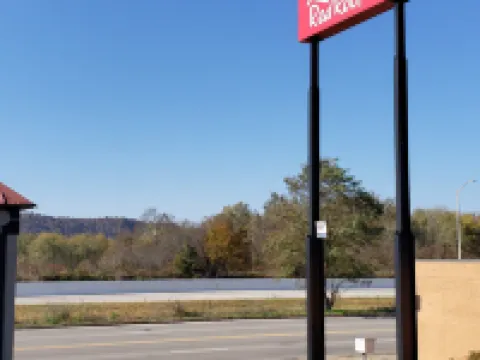 Red Roof Inn Wheelersburg Hotels in Wheelersburg