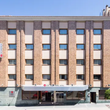 Dorma Reina Isabel Отели рядом с достопримечательностью «City Hall»