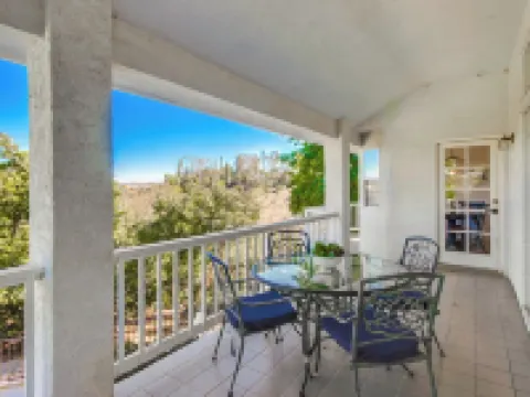 Custom 3,600sf Fallbrook Retreat: Wedding Guests•Family•Couples-Wine•Golf•Coast フォールブルックのホテル