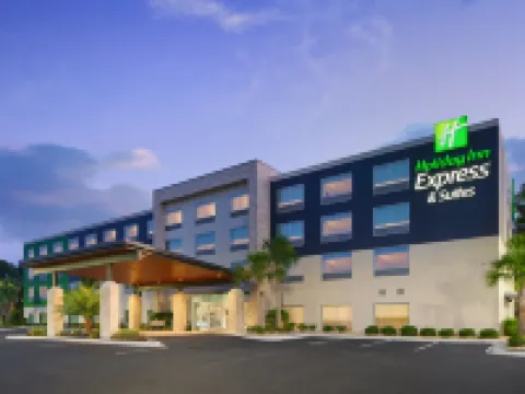 Holiday Inn Express & Suites BRUNSWICK by IHG ブランズウィックのホテル