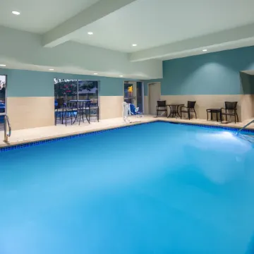 Holiday Inn Express & Suites CHICO by IHG