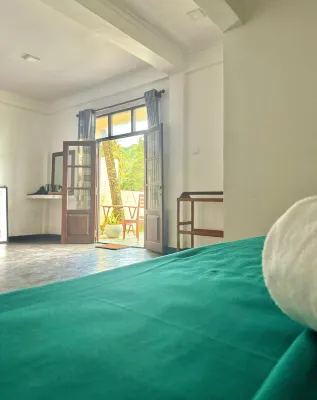 Jess Beach Villa Hotels near Utrecht Bastion