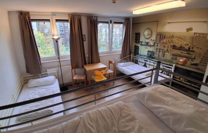 Max Hostel