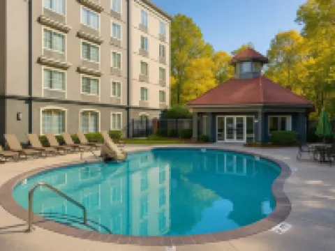 La Quinta Inn & Suites by Wyndham Atlanta Alpharetta Hotels in Alpharetta