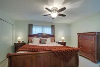 Deck & Pasture Views! Bealeton Farmhouse Escape - 3-Star