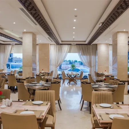 Naviti Warwick Al Khobar