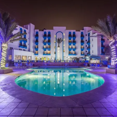 Oasis Hotel & Spa