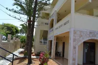 Sunny Suites - Apartments