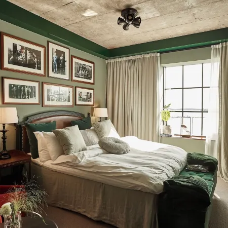 Steam Hotel
