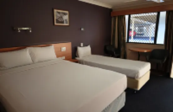 Sun Palms Motel Hotels in Allenstown