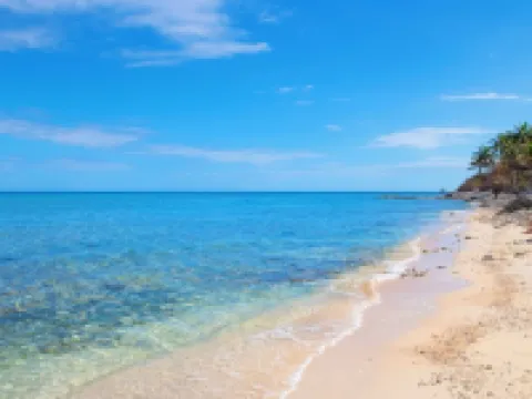 Oceanfront Residency Luxury 2b2b ,1-6 Person ,terrasse, Beach Access Garden Pool Hotels in North Side