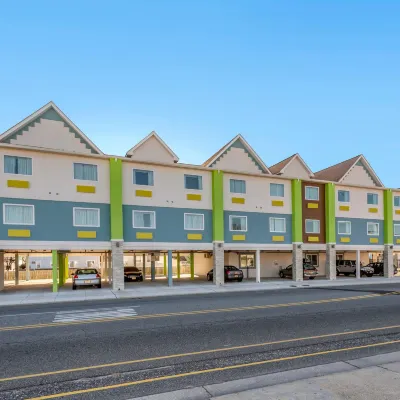 The Waves Hotel, Ascend Hotel Collection Hotels near Wildwood Beach