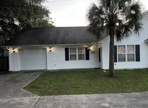 Sunnyside Villa-Free Beach Pass! 2 King Bedrooms, Garage, Near Marshwalk!