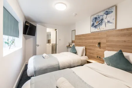 The Chapter - Griffin House Hotel