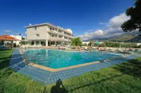 Hermes Hotel - parking