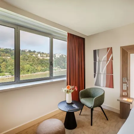 Novotel Lyon Centre Confluence Bord de Saone