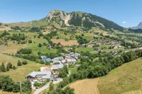 Mountain Chalet in Saint-jean-d'arves - Hytter