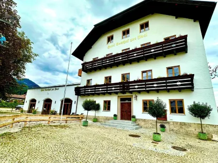 Zur Post Bergen by Rikas Hotels Отели в г. Траунштайн