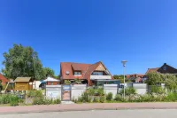 Gemuetliche Ferienwohnung mit Balkon - Ideal fur 2 Personen Hotels in Bensersiel