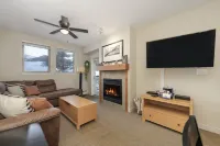 Founders Pointe 1 Bedroom  Condo by RedAwning - Kitchens