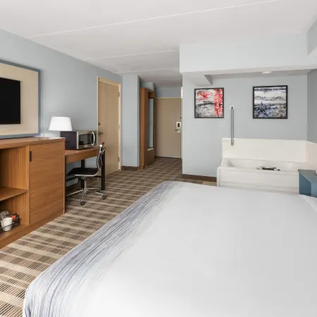 AmericInn by Wyndham Douglas/Saugatuck