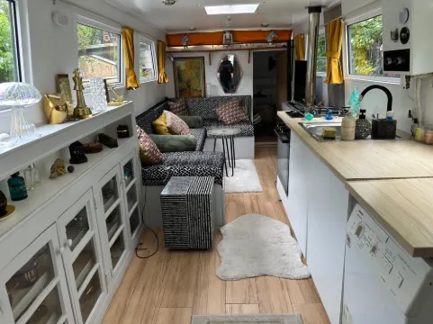 London Dutch Barge - Sleeps 3 & Cosy Fireplace