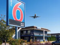 Motel 6 Windsor Locks, CT - Hartford Hotels in Windsor Locks