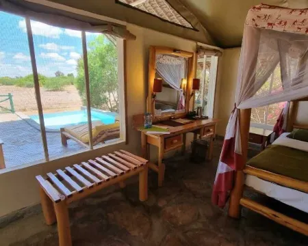Manyatta Camp Hotels in Voi