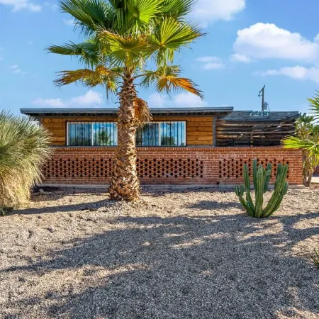 Eli Drive: Farmhouse Charm Meets Modern Luxury – Pool Included!