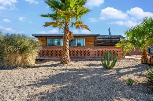 Eli Drive: Farmhouse Charm Meets Modern Luxury – Pool Included!