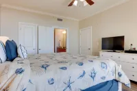Beach Access and Boardwalk Condo in Dauphin Island - อ่างจากุชชี่