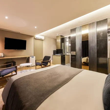 Hotel E-Cube Отели рядом с достопримечательностью «Спа-центр Dragon Hill»