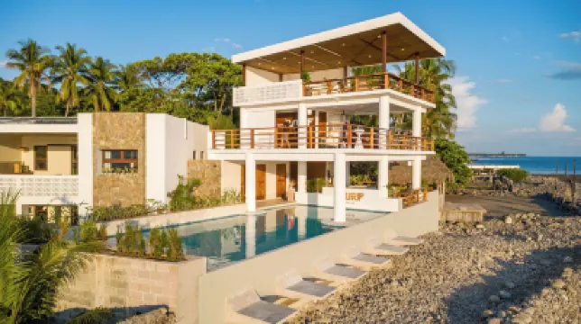 2沖浪桑薩爾 酒店