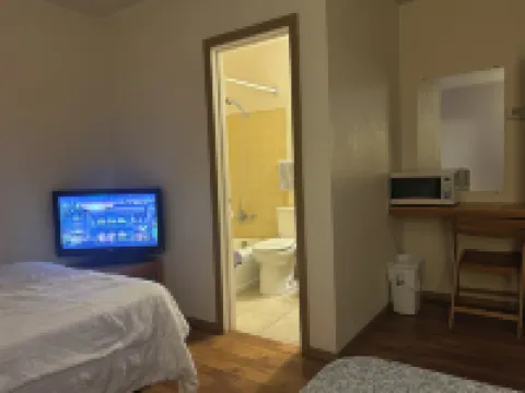 Greenhead Motel Hotels in Unity