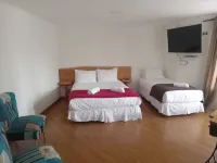 Hostal Doble E Patagonia - Pools