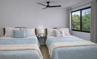 Secret Beach Luxury Pool Villa | Sleeps 8 Guests 酒店