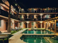 Viajero Puerto Escondido Hostel - Pools