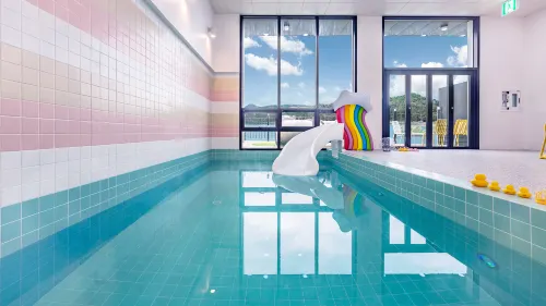 Yeosu Jaliuem Kids Poolvilla - สระว่ายน้ำส่วนตัว