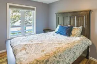 Lakefront Arkansas Escape w/ Grill, Dock & Kayaks! - Homestays